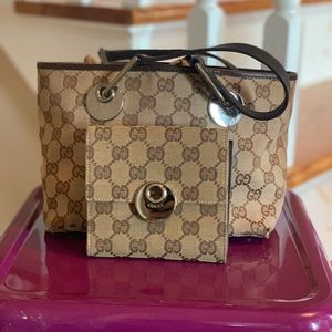 Gucci Clutch and Wallet set